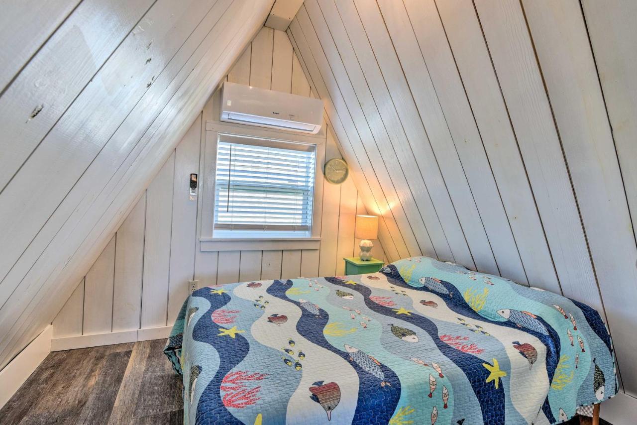 A-Frame Home With Deck - 2 Blocks To Surfside Beach! Exteriör bild
